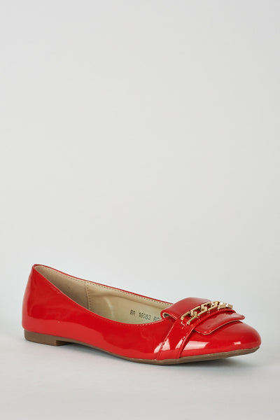 Red Chain Detail Patent Pumps