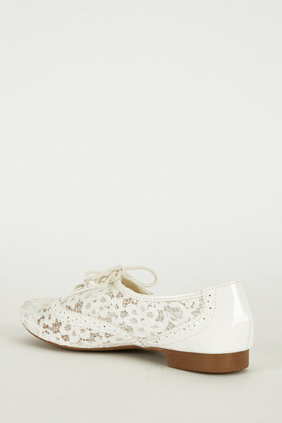 White Oxford Lace-Up Shoe