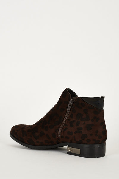 Pretty Leopard Print Chelsea Boots