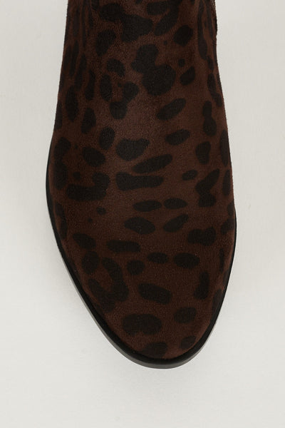 Pretty Leopard Print Chelsea Boots