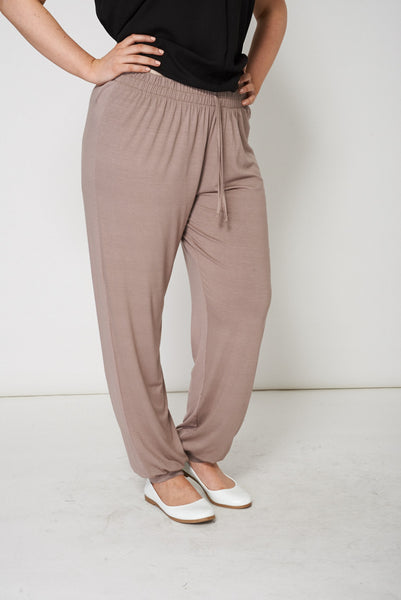 Basic Smooth Trousers