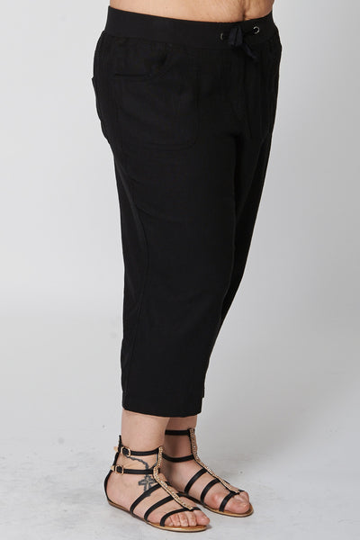 Black 3/4 Linen Trousers