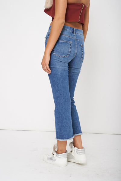 Fray Hem Ankle Grazer Jeans