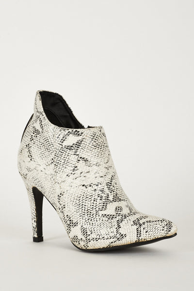 Cut Out Design Snake Effect Pointed Ankle Boot