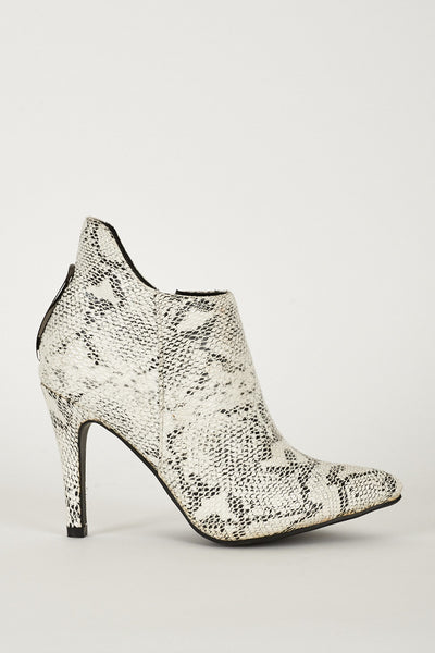 Cut Out Design Snake Effect Pointed Ankle Boot