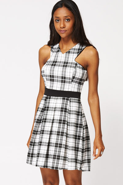 Checkered V Neck Pleated Dress